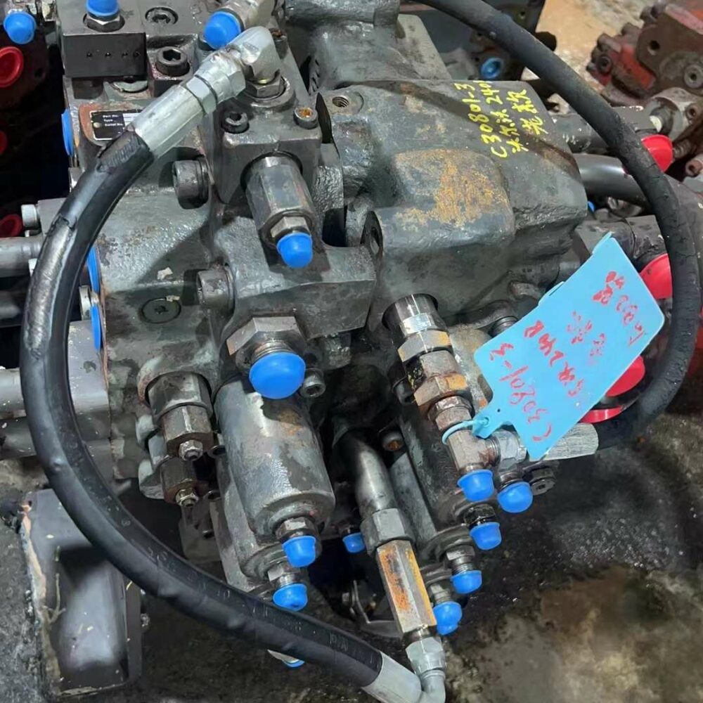 Гидрораспределитель Volvo EC240B VOE 14636701 Гидрораспределитель Volvo EC240B VOE 14636701